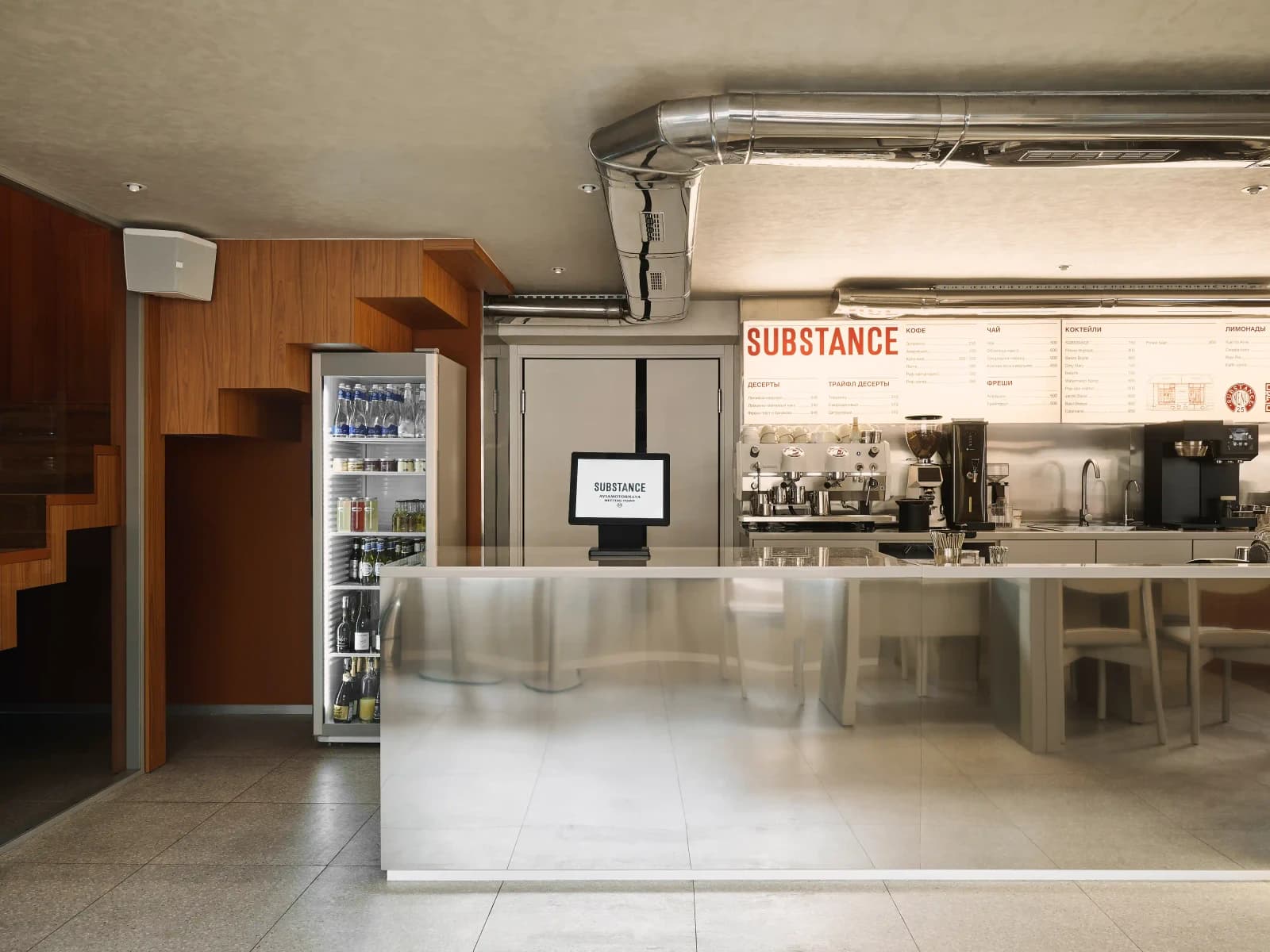 Стойка заказов с меню и кофемашиной
